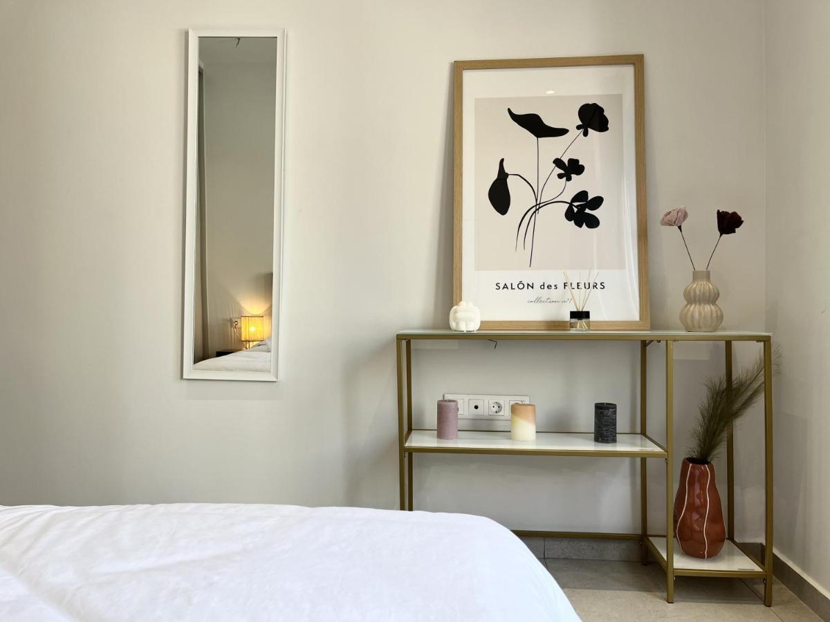 Apartmán Chic Getaway Near Stavros Niarchos Atény Exteriér fotografie